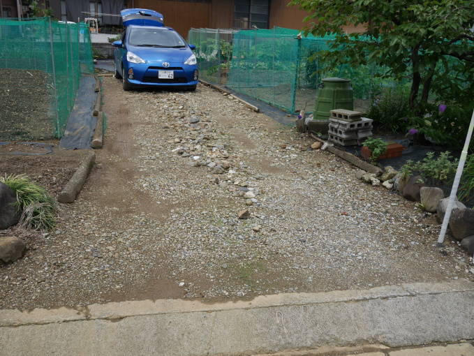 土いじりしませんか。